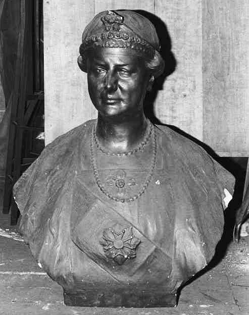 Borstbeeld van Koningin Wilhelmina