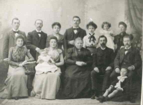 Groepsfoto familie J.Janssen -Wijdeveld