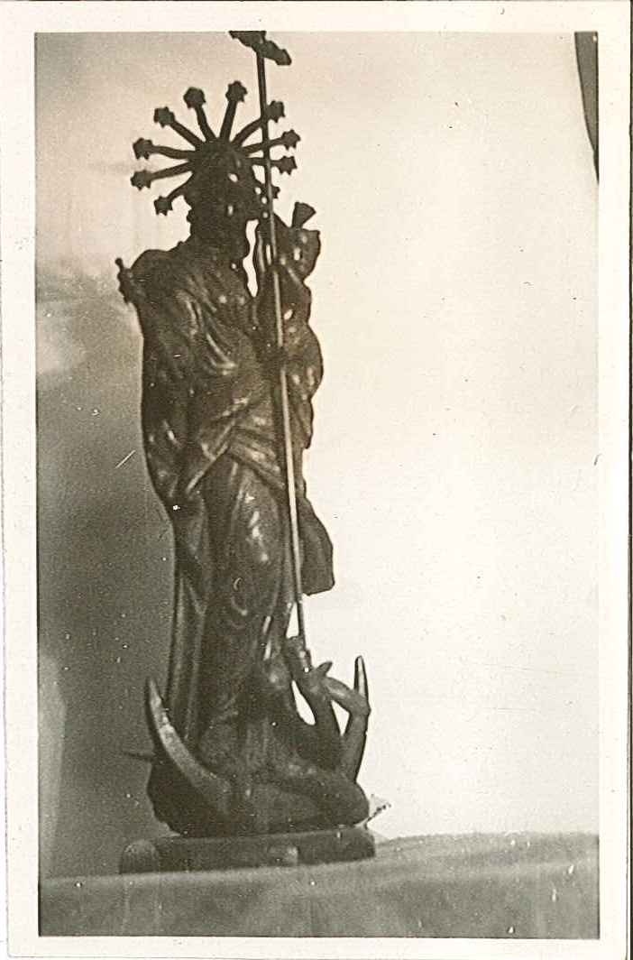 Drie foto's van een Mariabeeld in Cuypers'  Werkplaatsen.