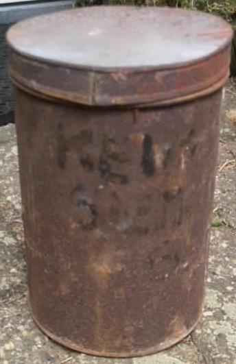 Blik waarin pigment heeft gezeten (4)