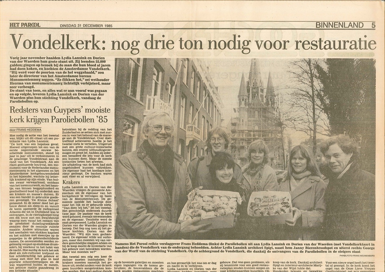 Krantenknipsel over reddingsactie van de Vondelkerk te Amsterdam