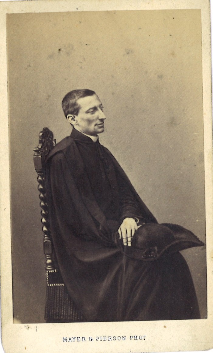 Verzameling van 51 Portretfoto's (carte-de-visite) van geestelijken: de Mérode.