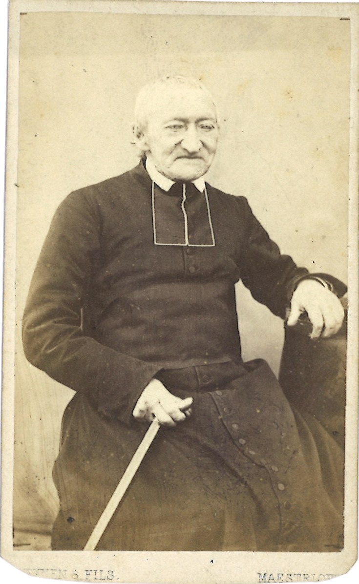 Verzameling van 51 Portretfoto's (carte-de-visite) van geestelijken: Rustow Frölich, Venray, 1860.