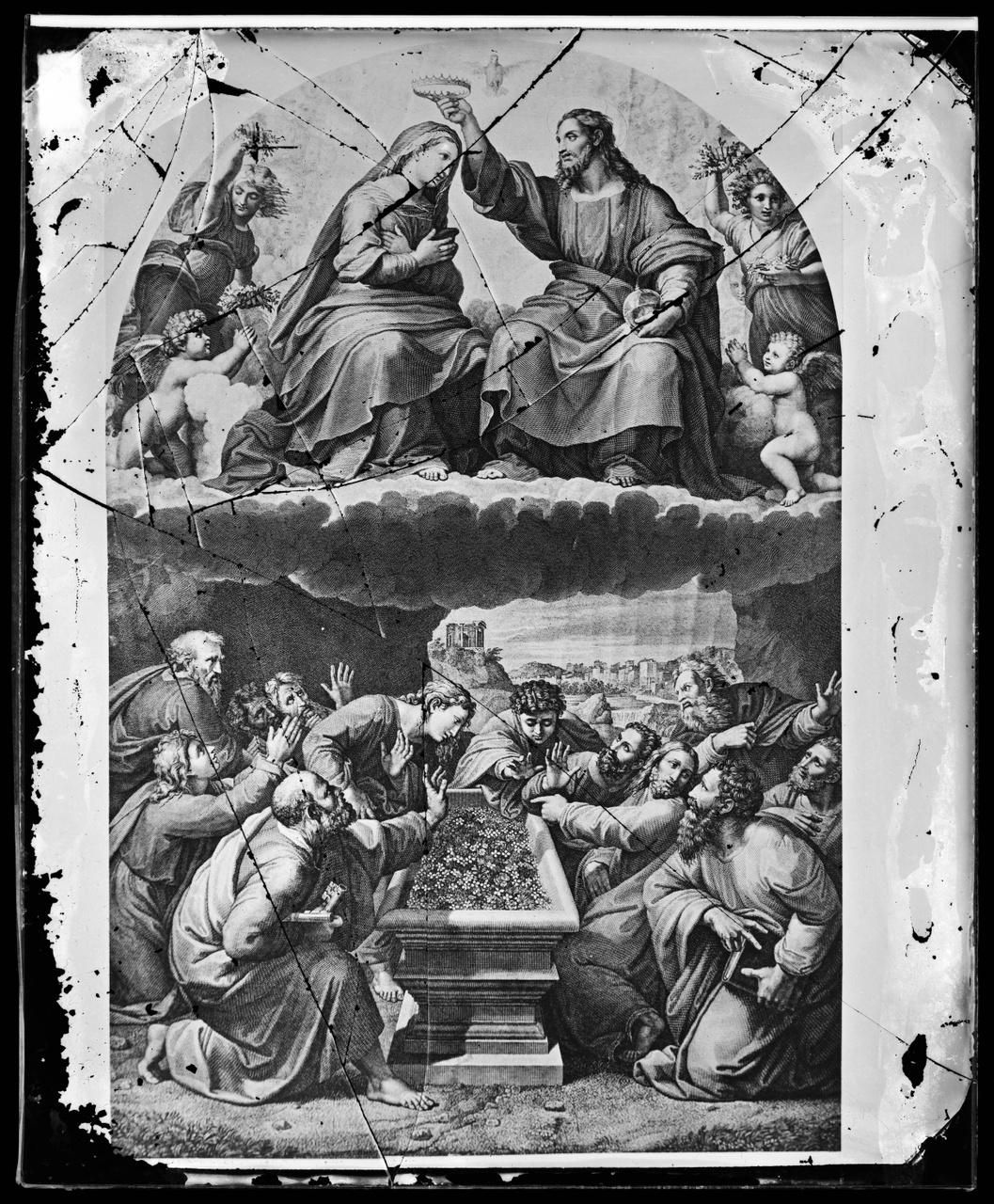 Glasnegatief van foto van producten uit de Cuypers' Kunstwerkplaatsen: "Foto van een prent met daarop o.a. de kroning van Maria door Christus".