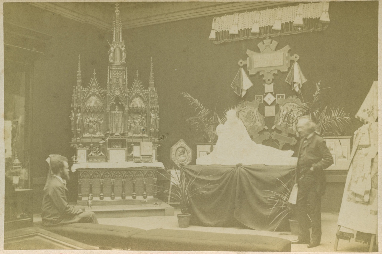 Joseph Cuypers en Joseph Alberdingk Thijm op de Nederlandsch-Vaticaanse tentoonstelling.