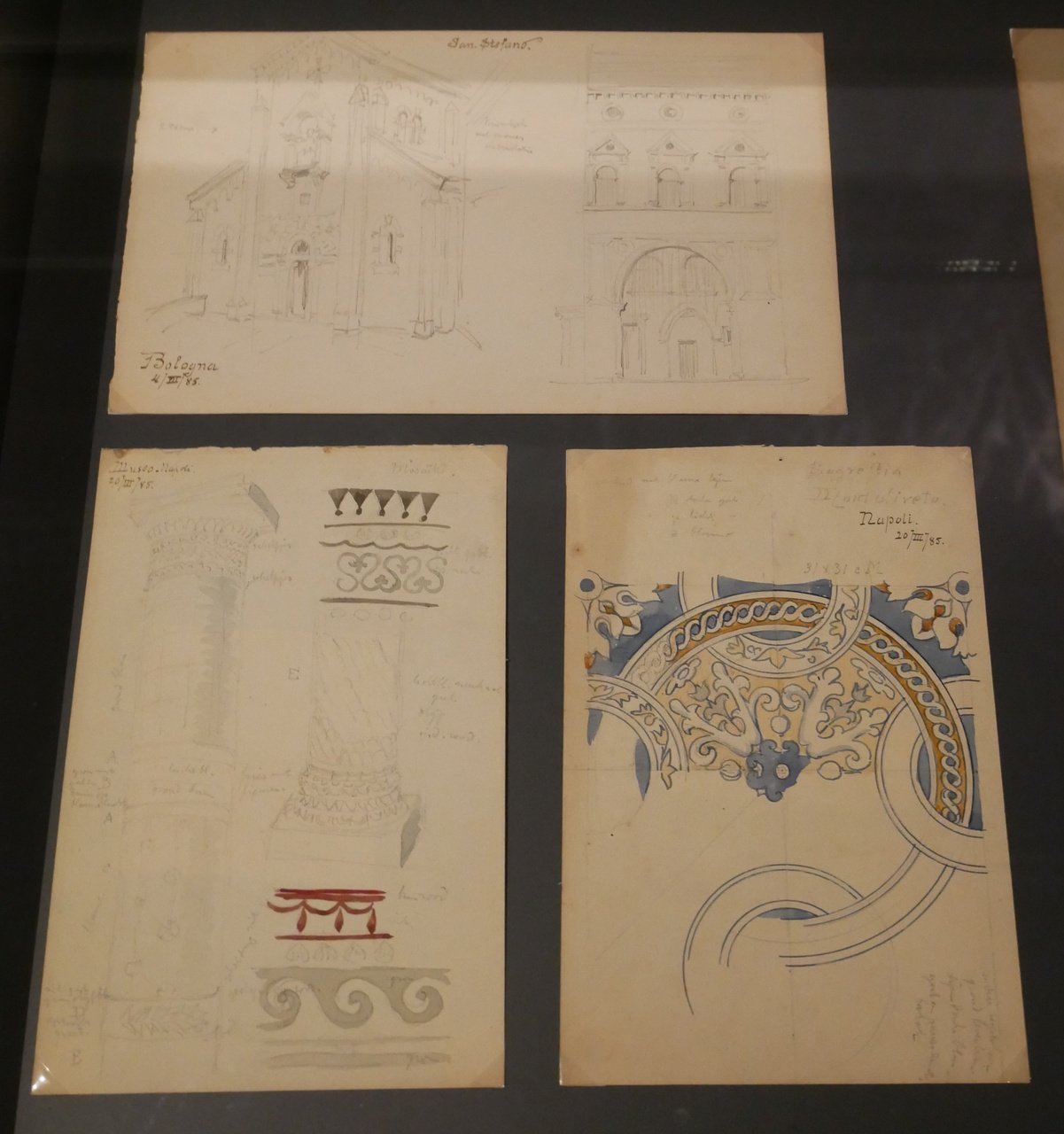 Drie schetsen van Joseph Cuypers van gedeeltes van gebouwen uit zijn reis naar Italië in 1885